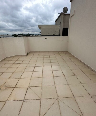 A. descoberta cobertura 260m²